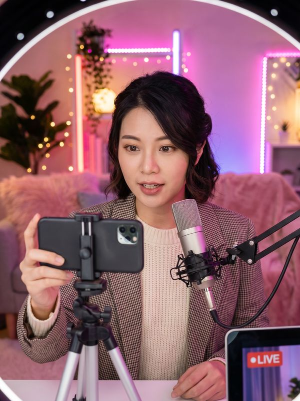 五一吃瓜网原创视频-甜美主播直播分享