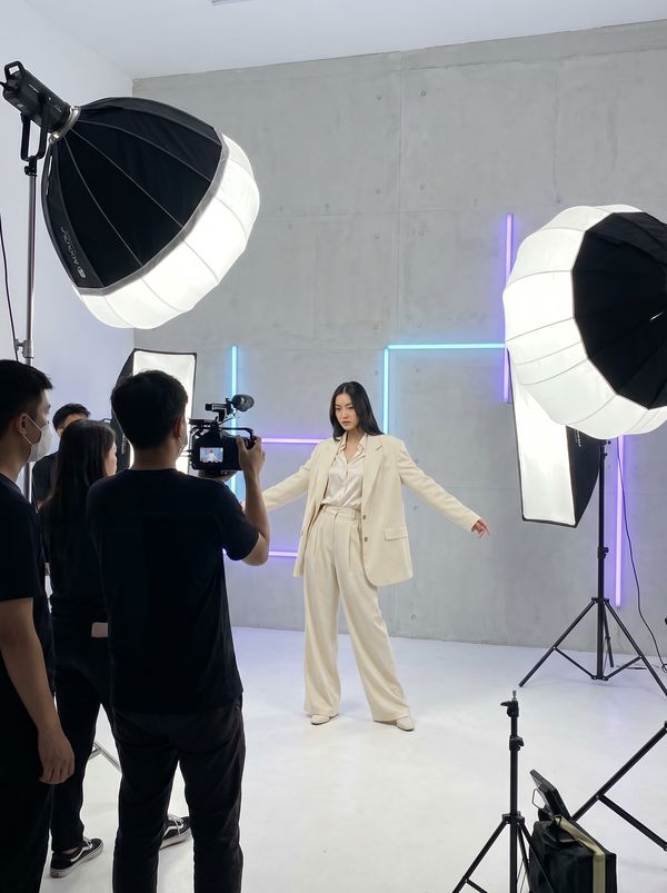 五一吃瓜网视频-时尚写真拍摄